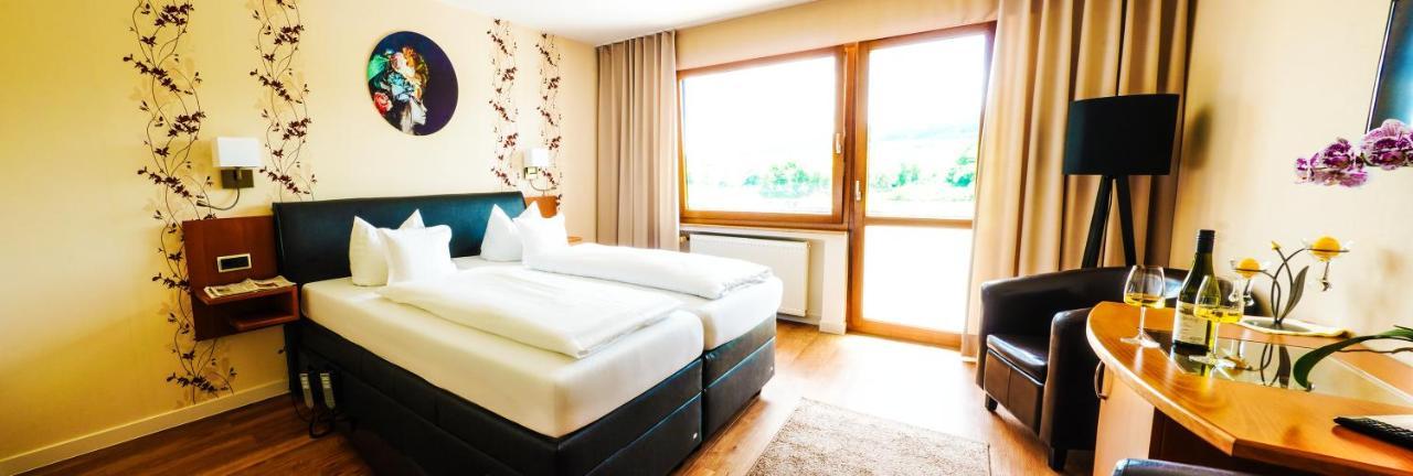 Hotel Zehnthof Ürzig Esterno foto