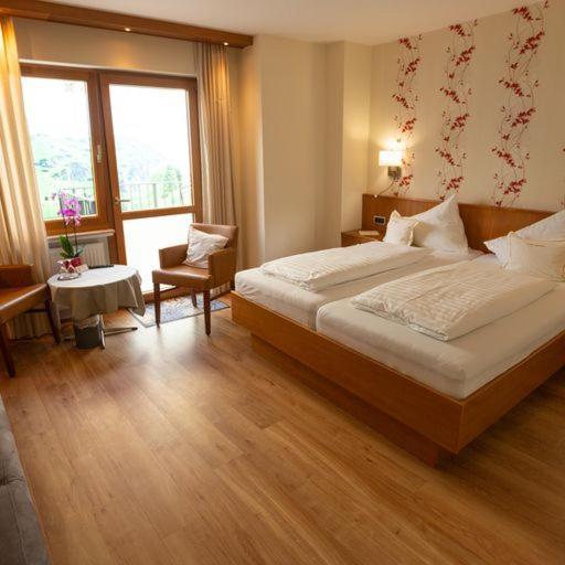 Hotel Zehnthof Ürzig Esterno foto