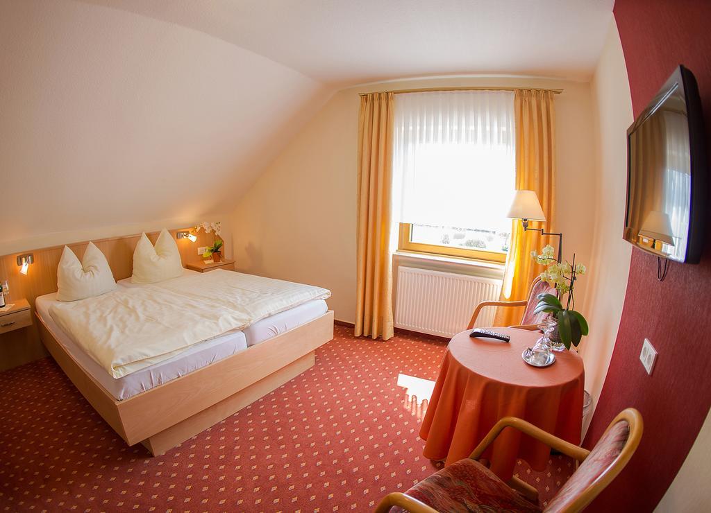 Hotel Zehnthof Ürzig Esterno foto